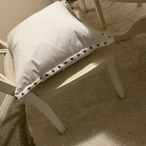 Cushion covers white w/gold button trim 20”x20” (4) cotton Used for decor only!